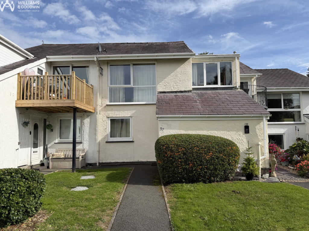 Main image of property: Ffordd Garnedd, Y Felinheli, Gwynedd, LL56