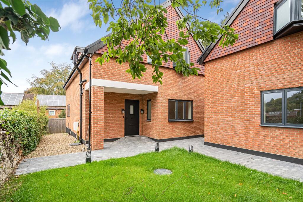 Main image of property: The Chestnuts, High Street, Haslemere, GU27