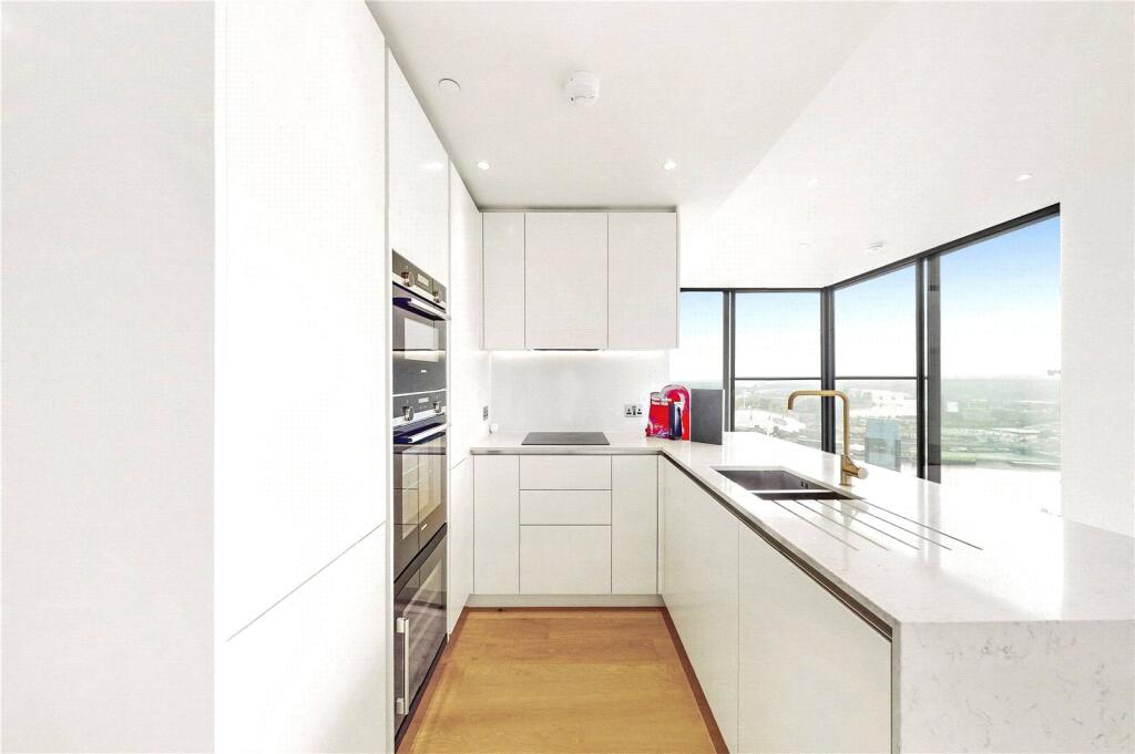 Main image of property: Hampton Tower, London, E14