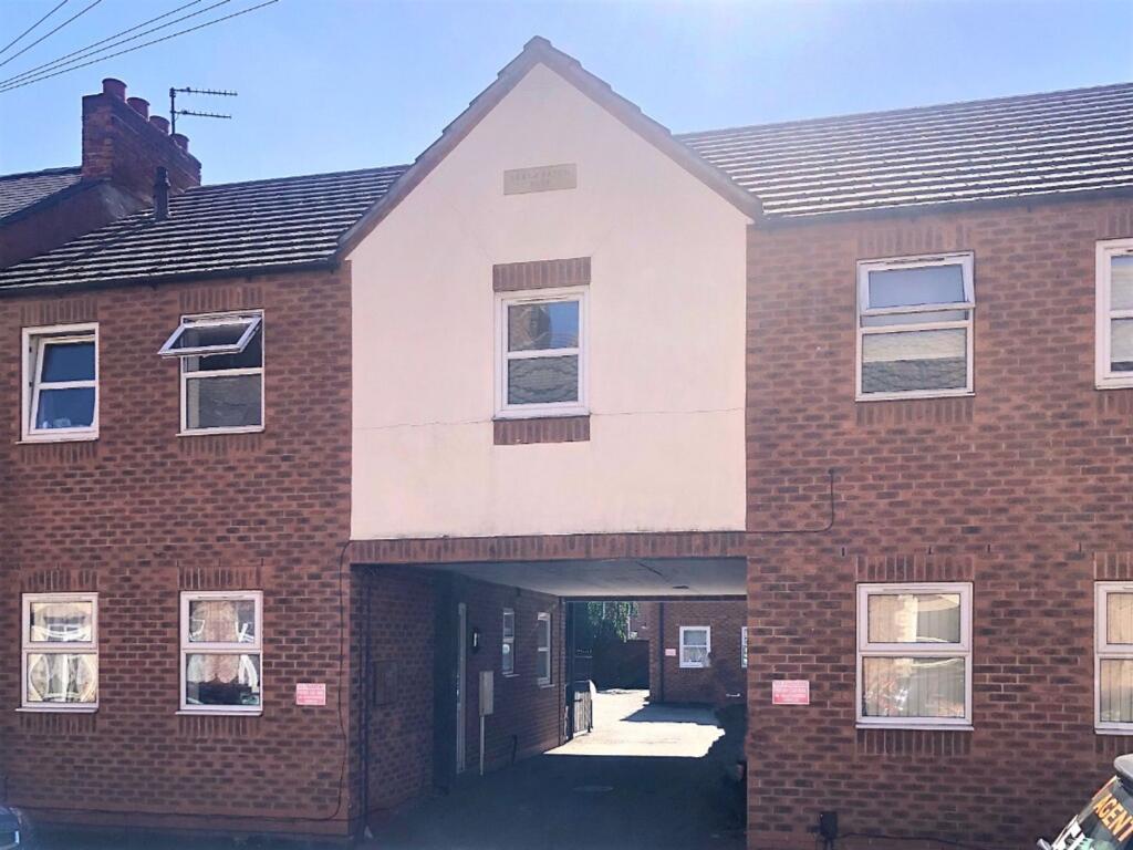 Main image of property: Oxford Street, Clifton Court Oxford Street, NG31