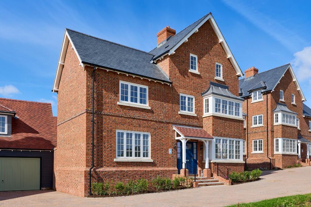 Main image of property: Clayhill Road,
Burghfield Common,
RG7 3NZ