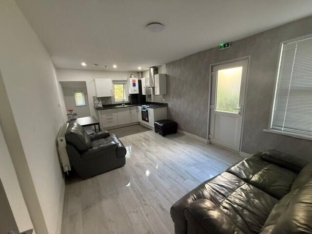 Main image of property: Miskin Street, Cathays