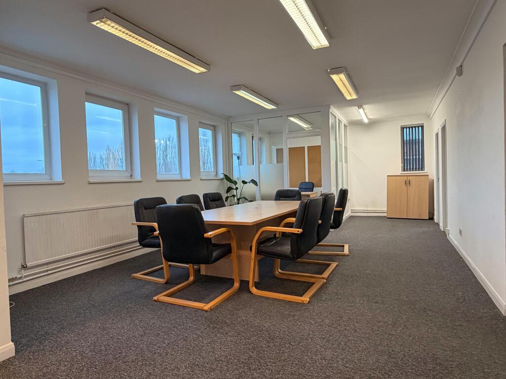 Unit 4 Open Plan Office.jpg