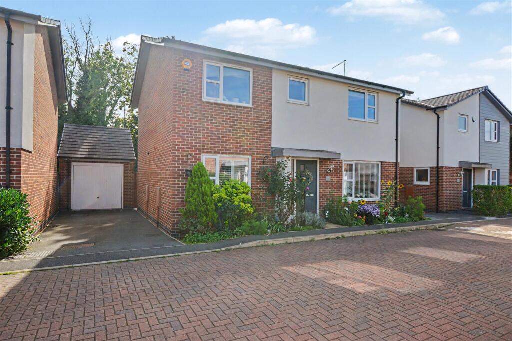 Main image of property: Autumn Way, Beeston, Nottingham