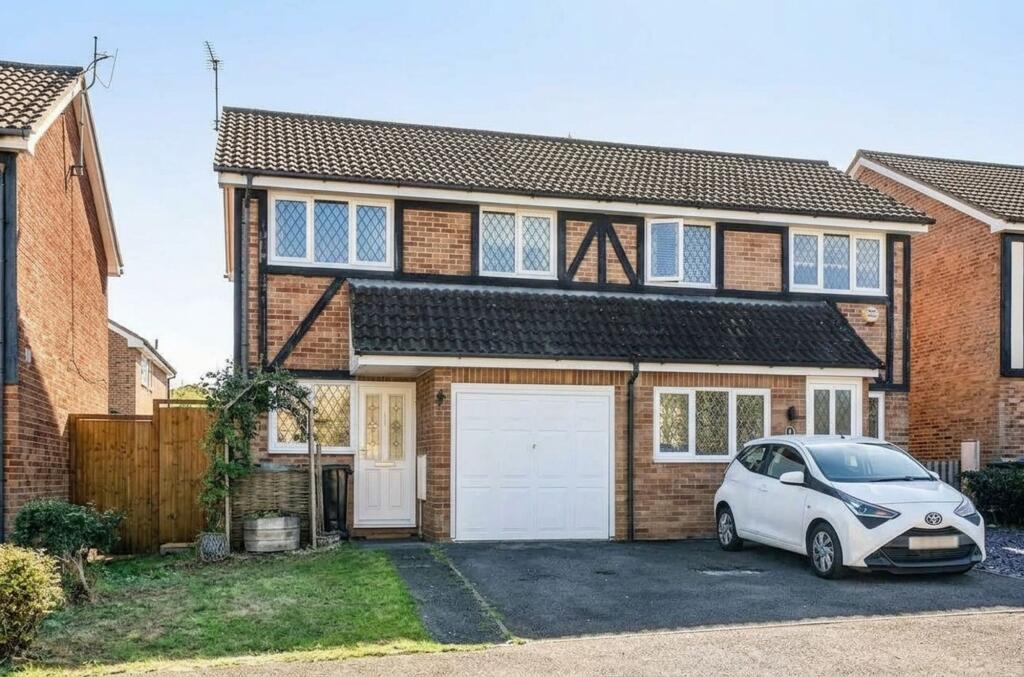 Main image of property: Statham Court, Bracknell, RG42