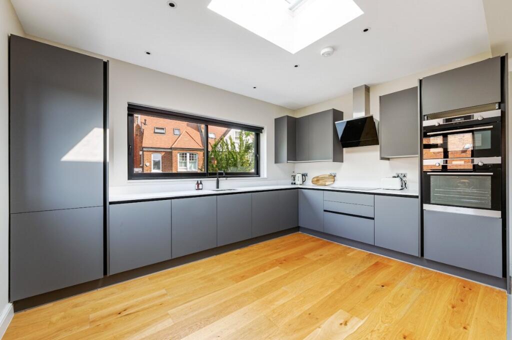 Main image of property: Ravenscroft Road, London, W4