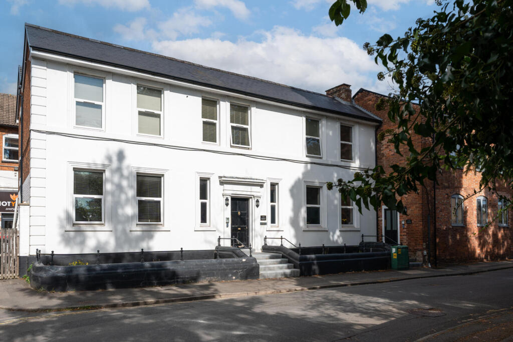 Main image of property: Wharf Street, Warwick