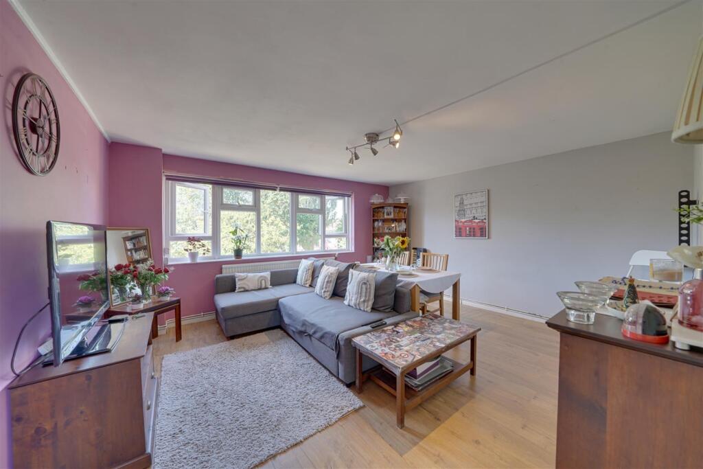 Main image of property: Acacia Road, London