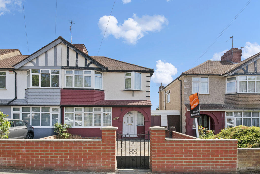 Main image of property: The Fairway, Northolt