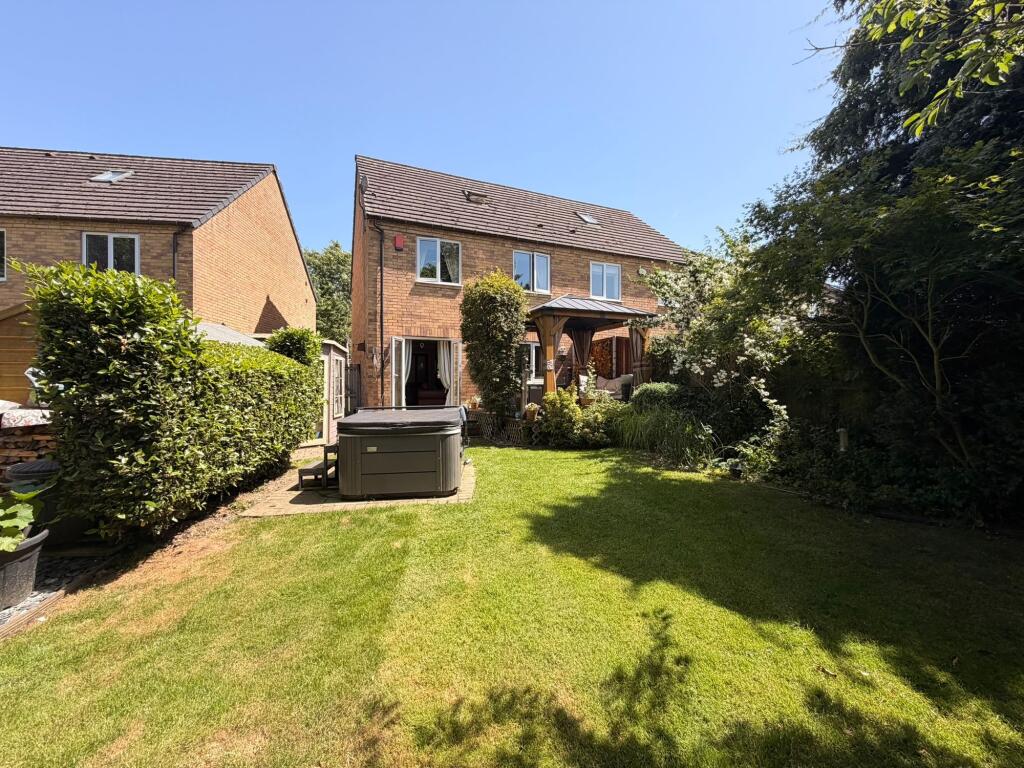 Main image of property: Lyndhurst Bank, Penistone, S36