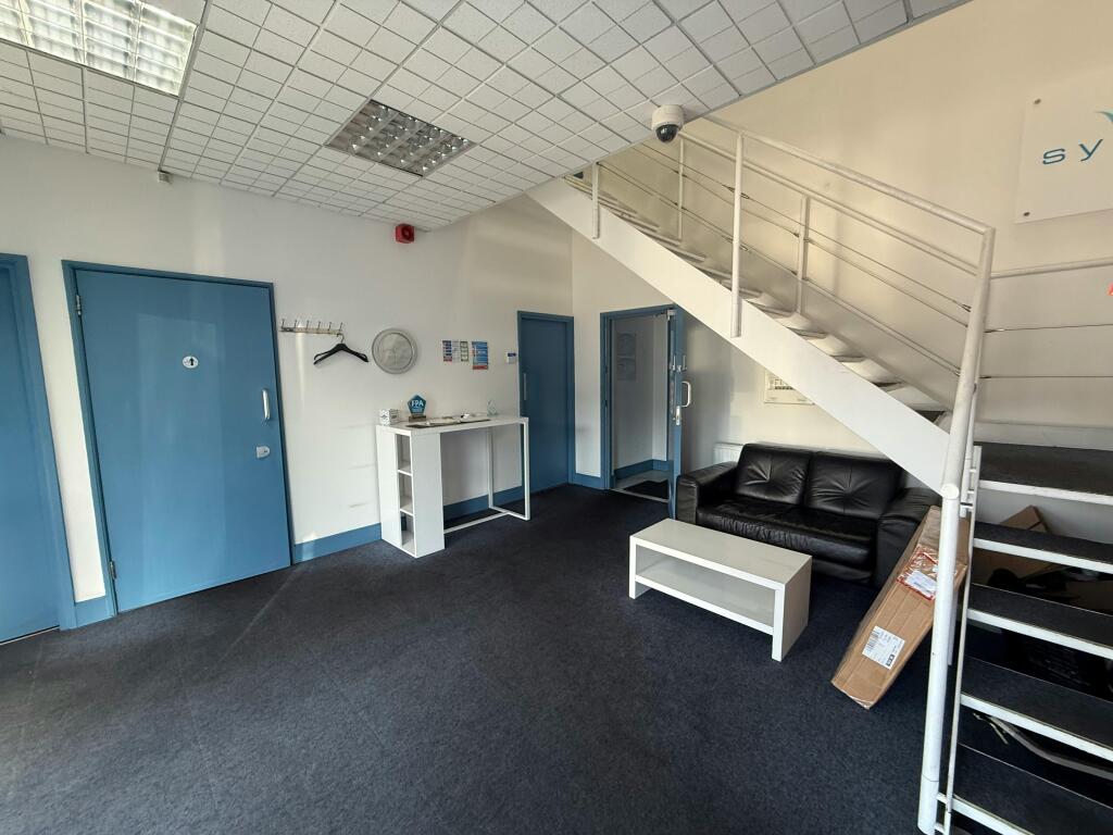 4 Crammond lobby.jpg