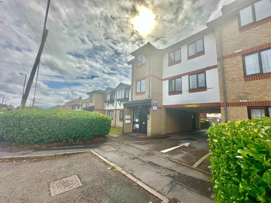 Main image of property: Portsmouth Road, Southampton, Hampshire, SO19