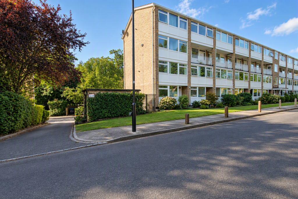 Main image of property: Tarnwood Park, SE9