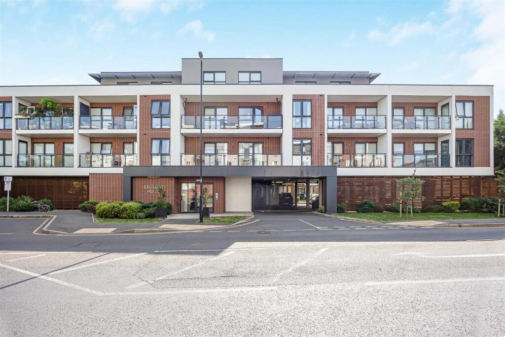 Main image of property: Exclusive House, Oldfield Road, Maidenhead, SL6