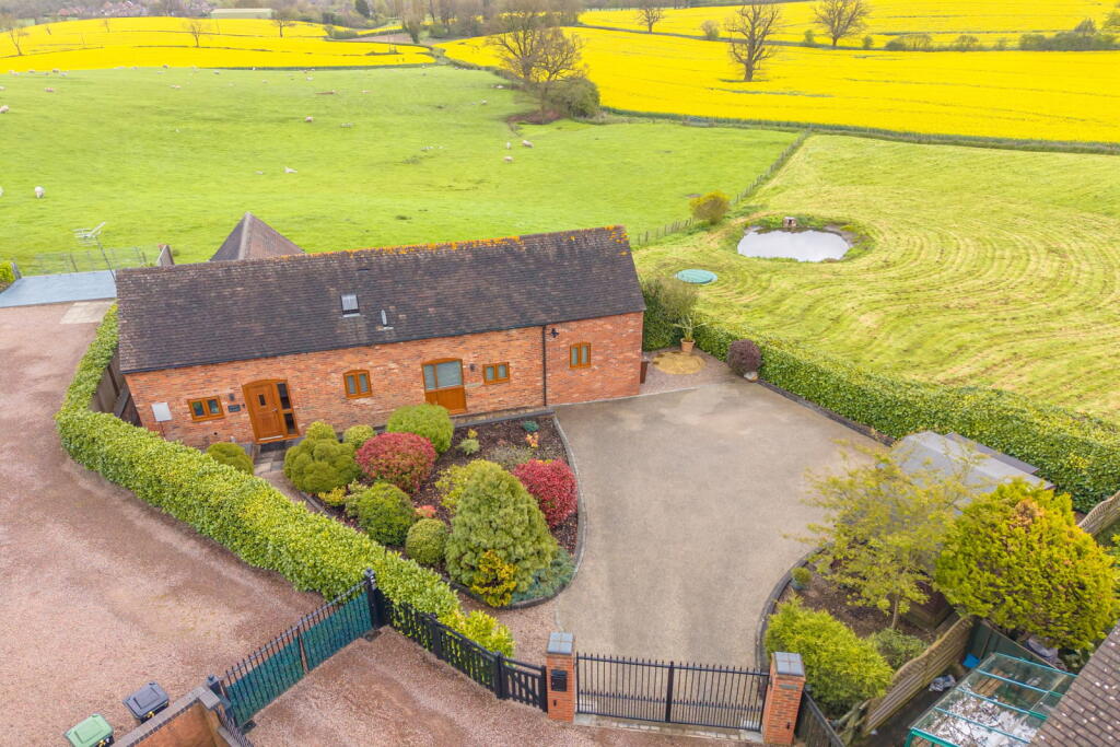 Main image of property: Owl Barn, Tack Farm, Hewell Lane, Tardebigge, B97 6QH