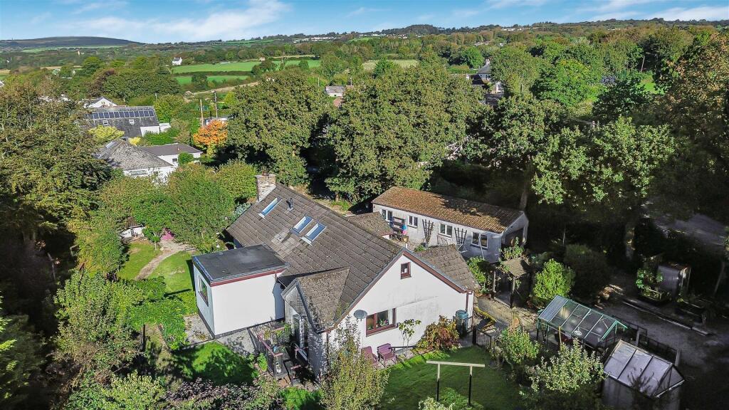 Main image of property: Norris Green, Callington