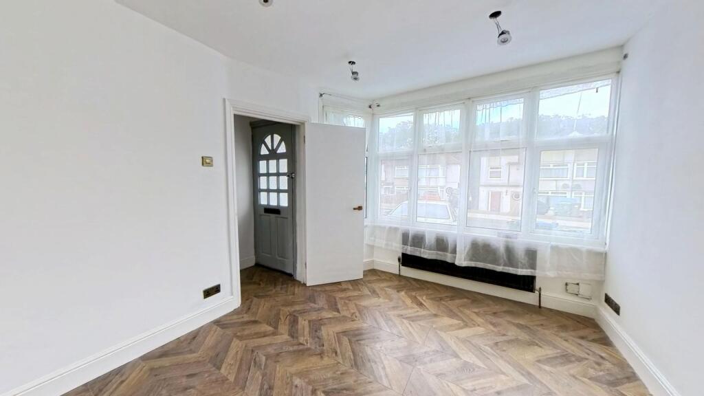 Main image of property: Parkside Avenue, Bexleyheath, DA7