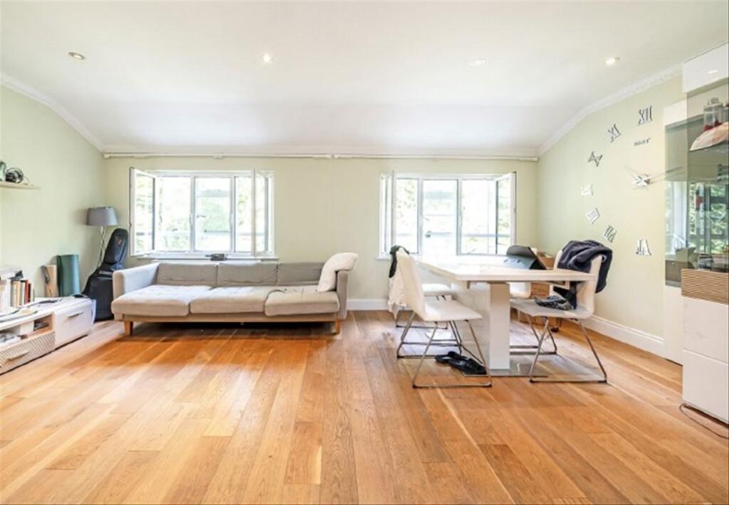 Main image of property: Sussex Gardens, Notting Hill