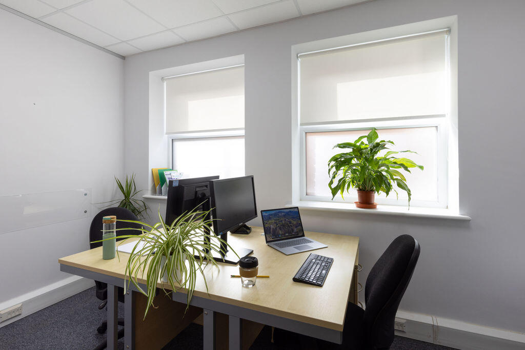 2 Person Ground Floor Office To Rent In Hitchin