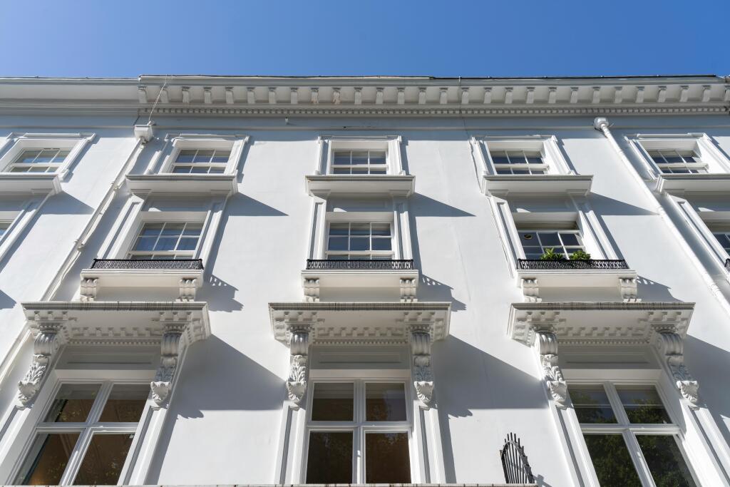 27 Ovington Square