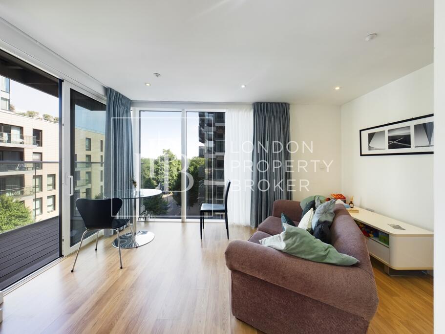 Main image of property: Waterside Apartments, Woodberry Down, N4