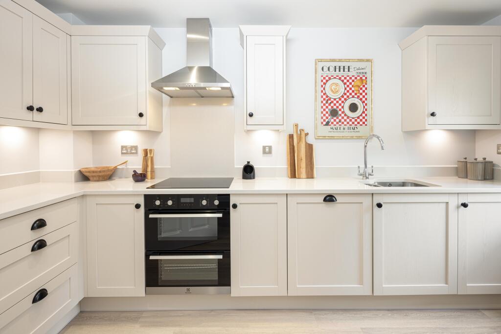 Main image of property: Off Shrivenham Road,
Highworth,
SN6 7BZ