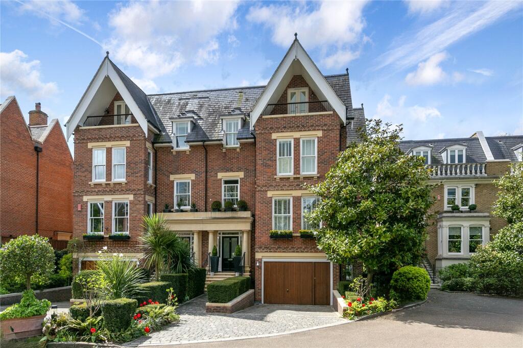 Main image of property: Martineau Drive, Twickenham, TW1