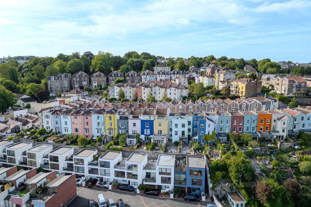 Main image of property: Clifton Wood Crescent, Cliftonwood, Bristol, BS8