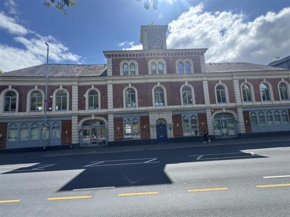 Smithfield House, Service Offices, North Lane, LS2