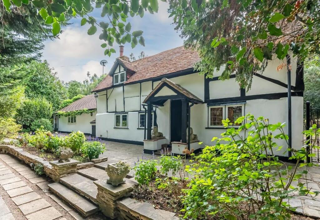 Main image of property: Bagshot Road, West End, Woking, Surrey GU24 9QR