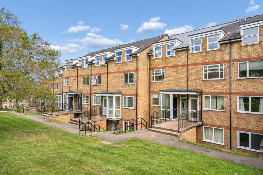 Main image of property: Lincoln Court, Berkhamsted, Hertfordshire, HP4