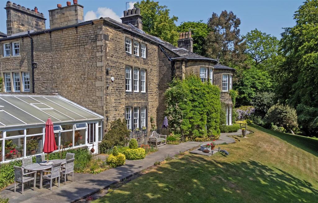 Main image of property: Brockwell House, Brockwell Lane, Triangle, Sowerby Bridge, HX6 3PQ
