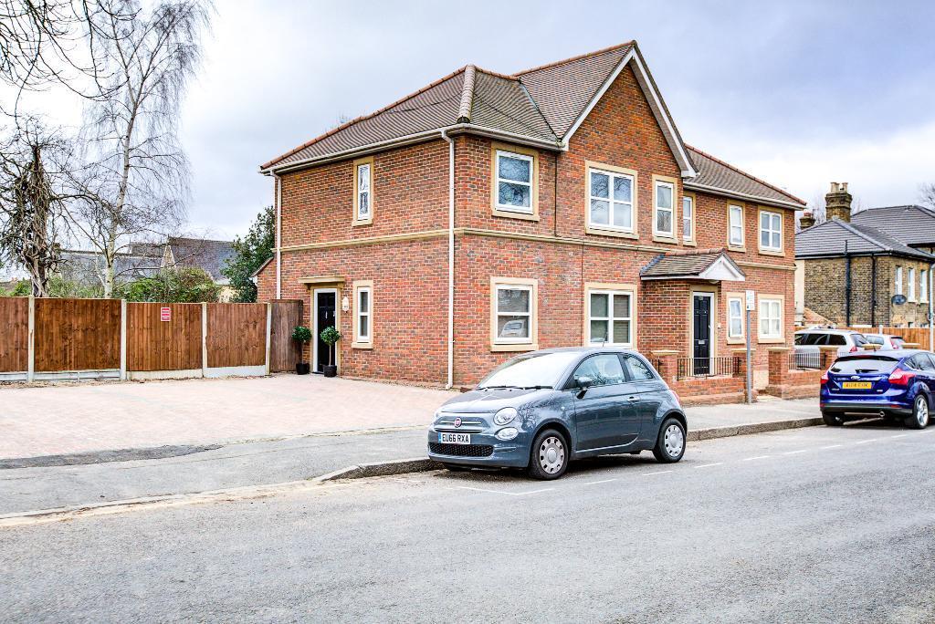 Main image of property: Junction Road, Romford, RM1 3QE