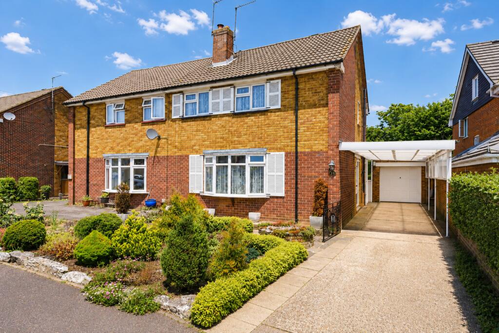 Main image of property: Richardson Close, London Colney, St. Albans, Hertfordshire, AL2