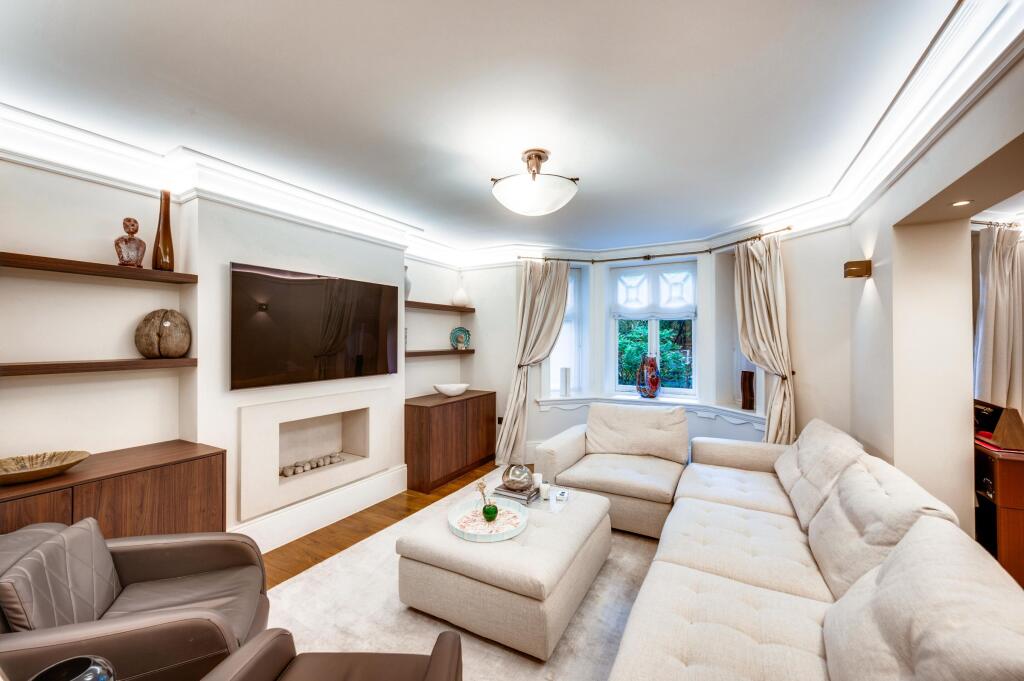 Main image of property: Abingdon Court, Abingdon Villas, London