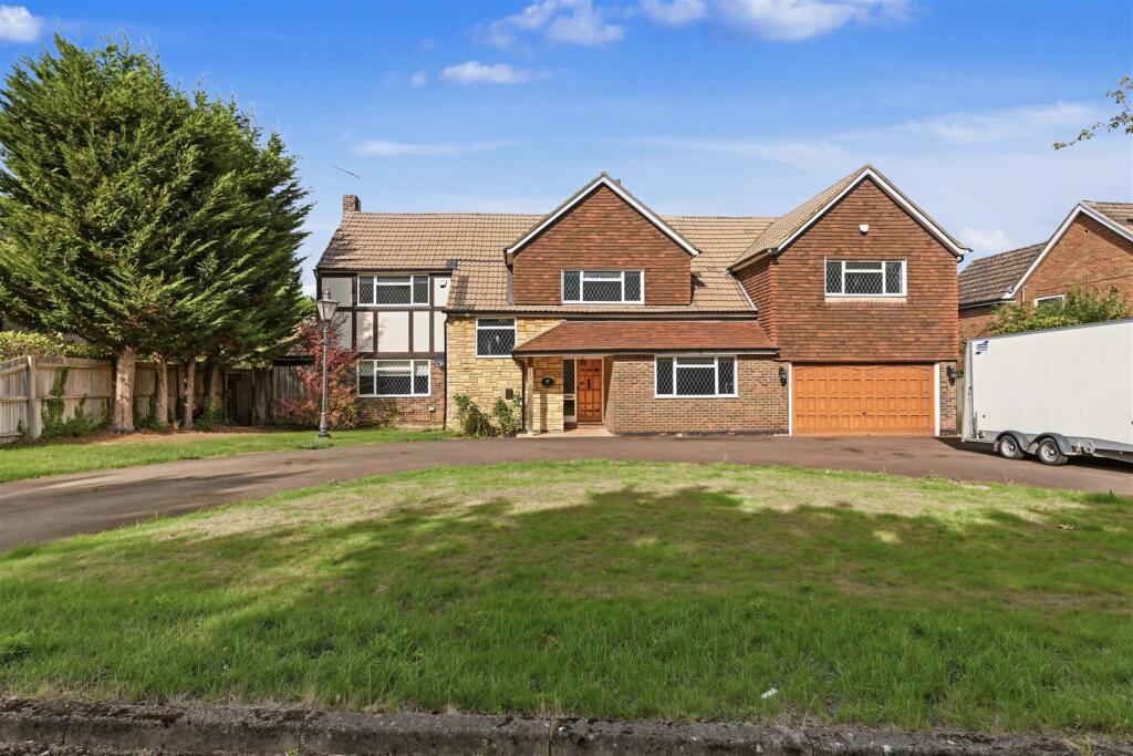 Main image of property: Oakfield Road, Harpenden