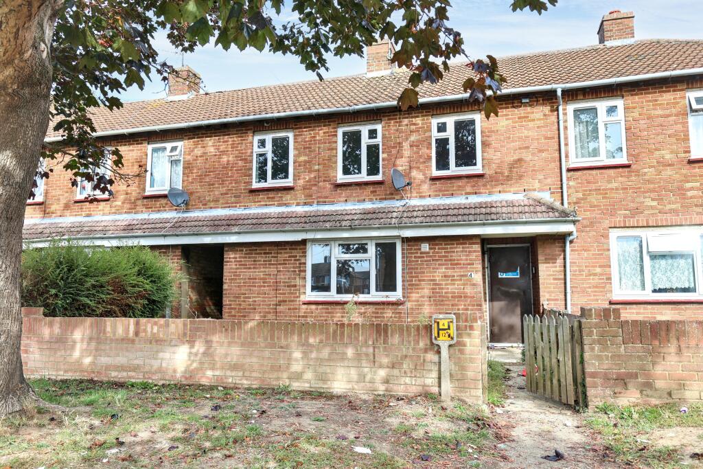 Main image of property: 4 Springhead Road, Kent, ME13 7EU