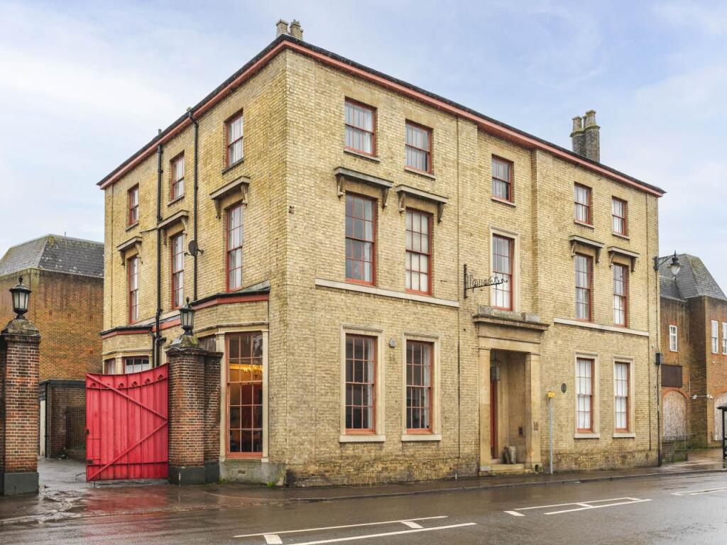 Main image of property: Upton House, Baldock Street, Royston
