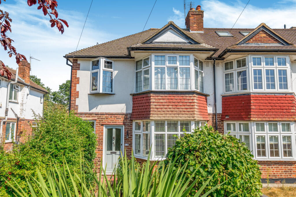 Main image of property: Vale Crescent, Kingston Vale, London, SW15