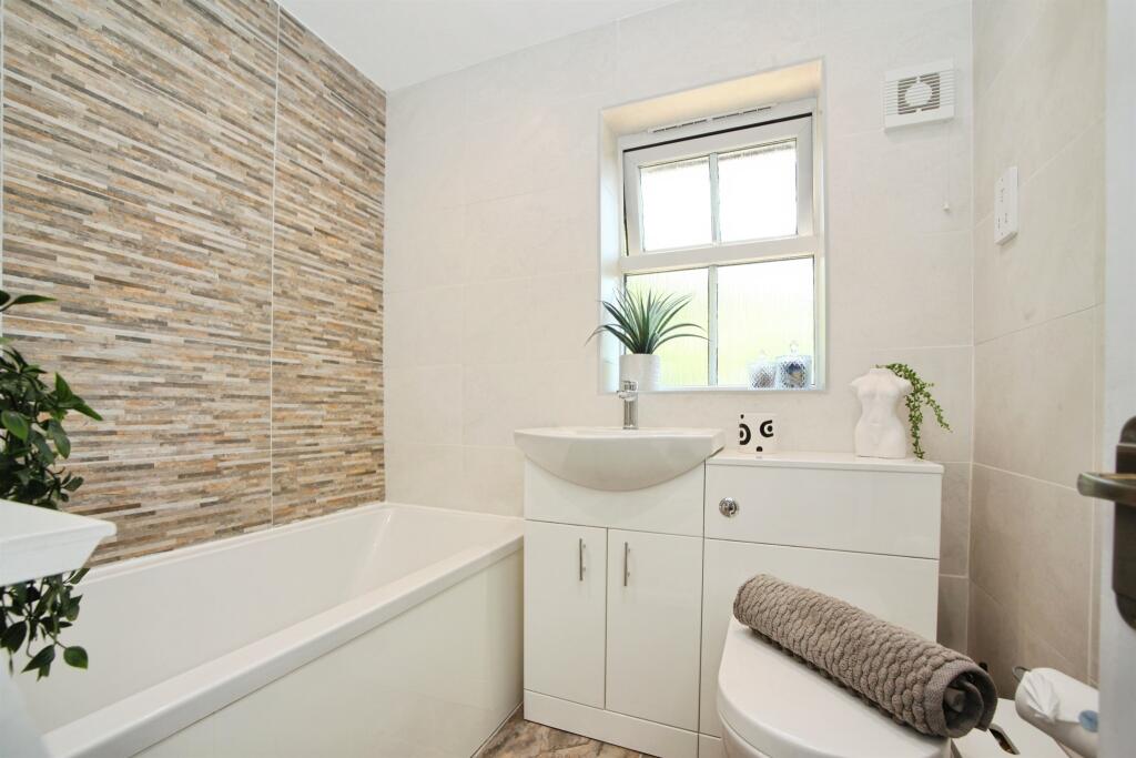Main image of property: Elm Wood Drive, Tonyrefail, Porth