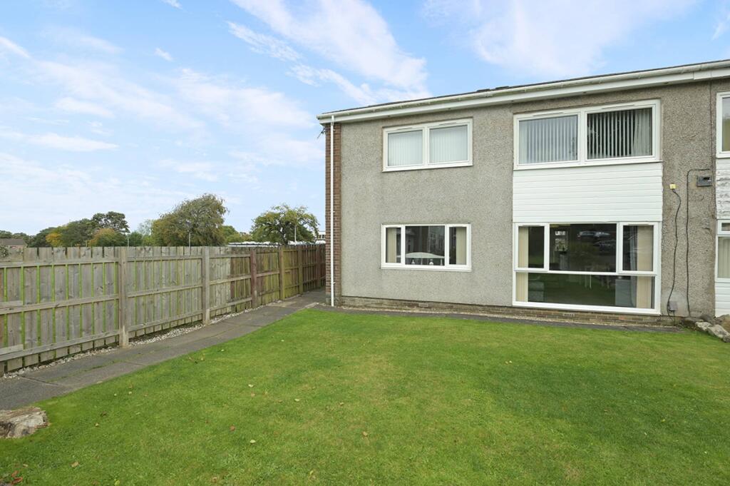 Main image of property: 61 Cairns Drive, Balerno, Edinburgh, EH14 7HH
