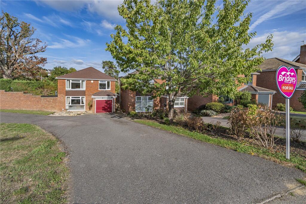 Main image of property: Chatsworth Grove, Farnham, Surrey, GU9
