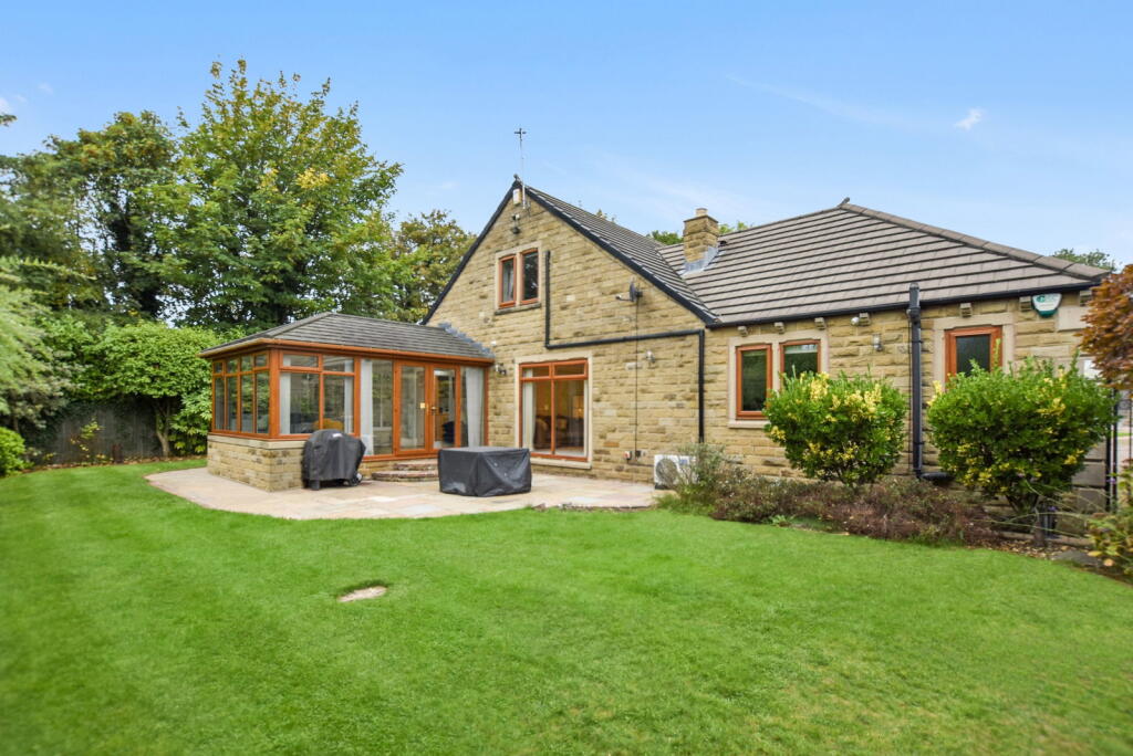 Main image of property: Hawthorne House, Church Croft, LOFTHOUSE, Wakefield, WF3