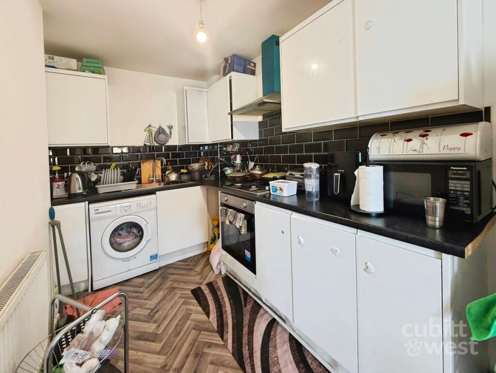 Main image of property: DEPOSIT ALTERNATIVE AVAILABLE Shirley Avenue Southsea PO4