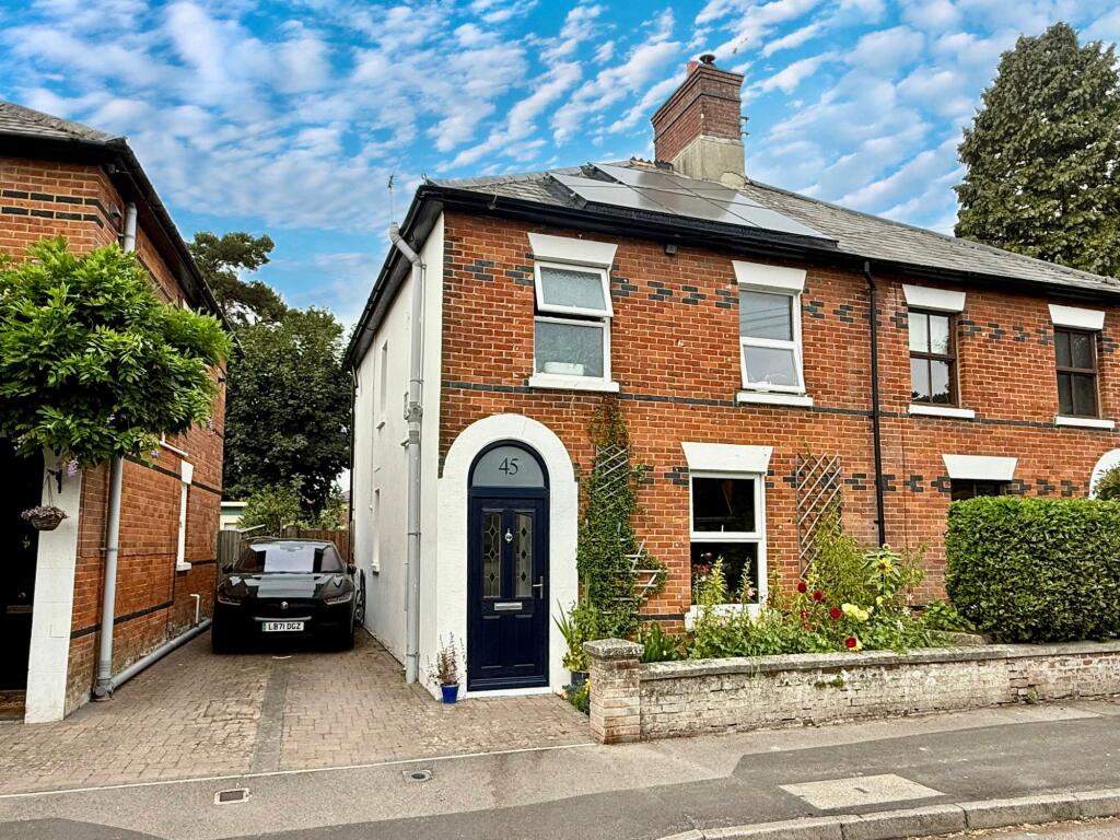 Main image of property: Hightown Road, Ringwood, BH24