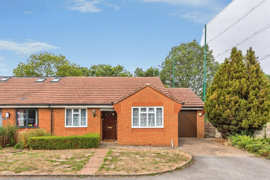 Main image of property: Fernhill Close, Tiddington, Thame