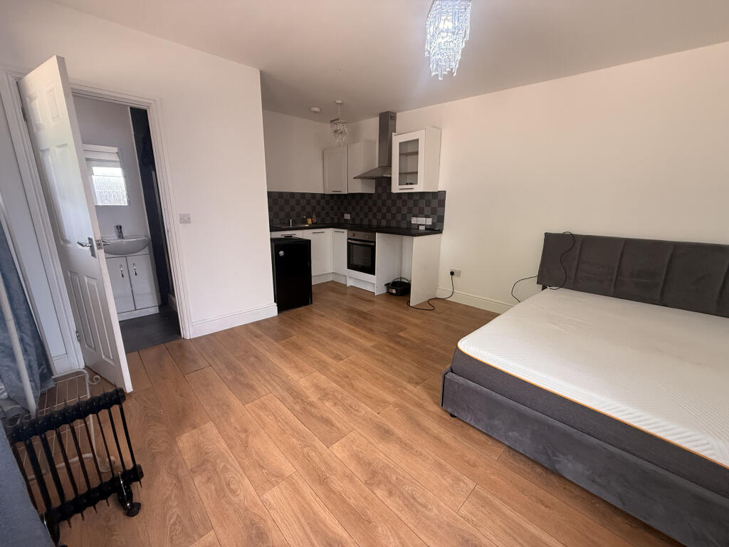 Main image of property: Stoke Road, Aylesbury, Buckinghamshire