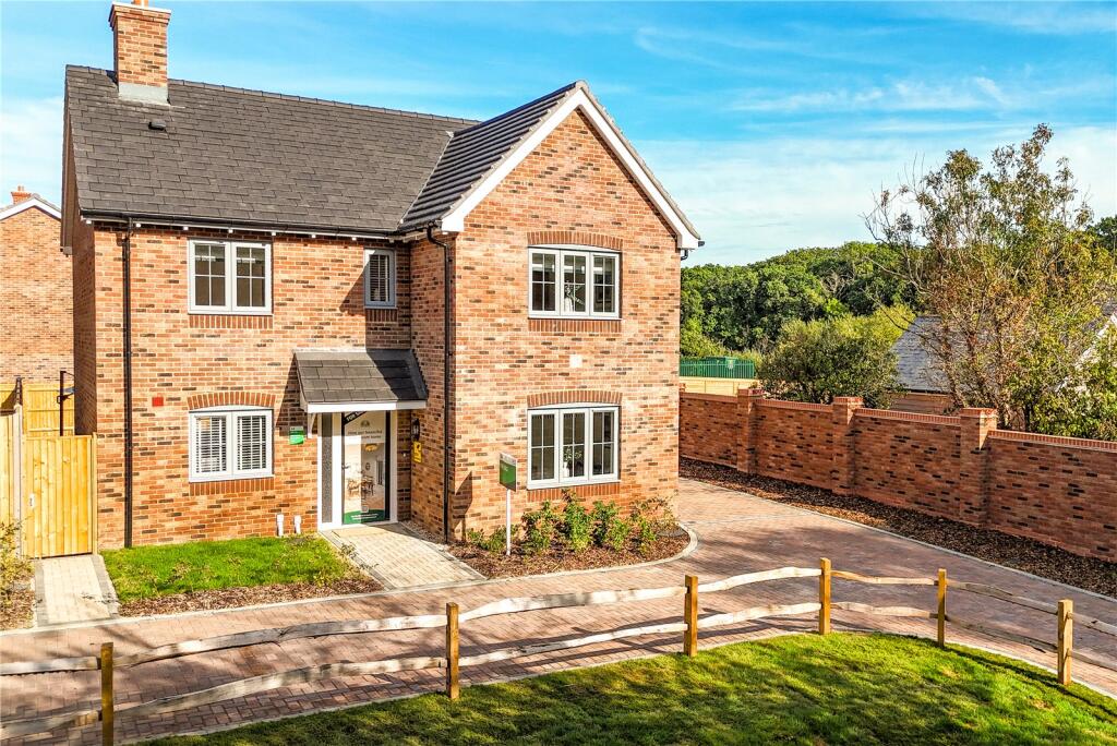 Main image of property: Danes Park, New Milton, Hampshire, BH25