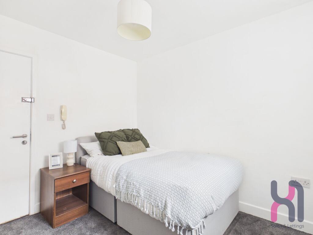 Main image of property: Liverpool, L15