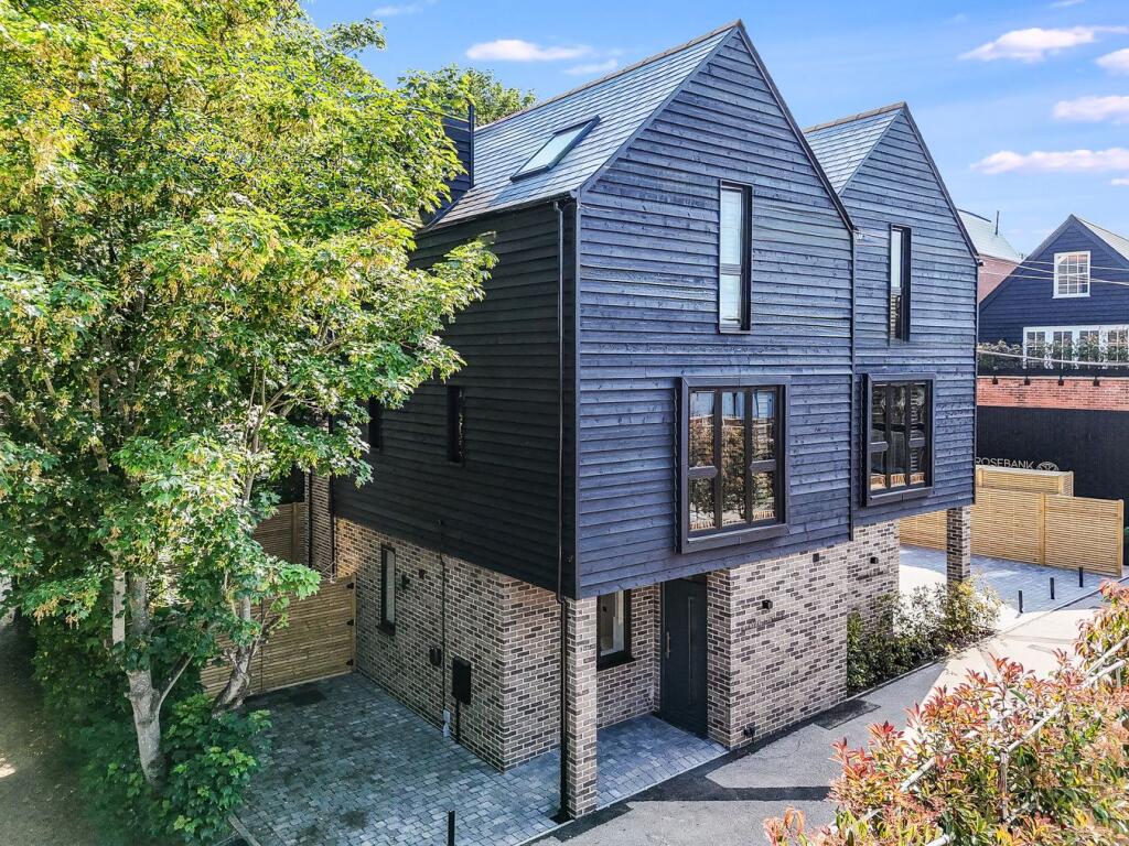 Main image of property: Rose Lane, Billericay, CM12